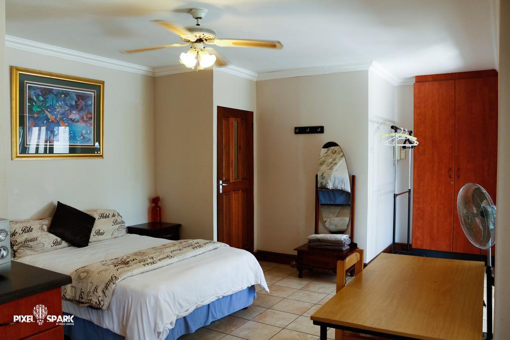 Tyday Accommodation Puerto Elizabeth Exterior foto