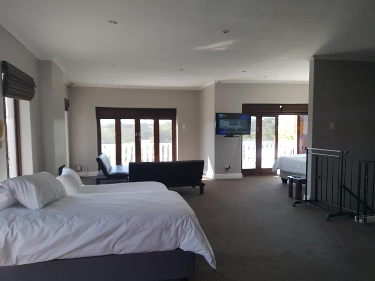 Tyday Accommodation Puerto Elizabeth Exterior foto